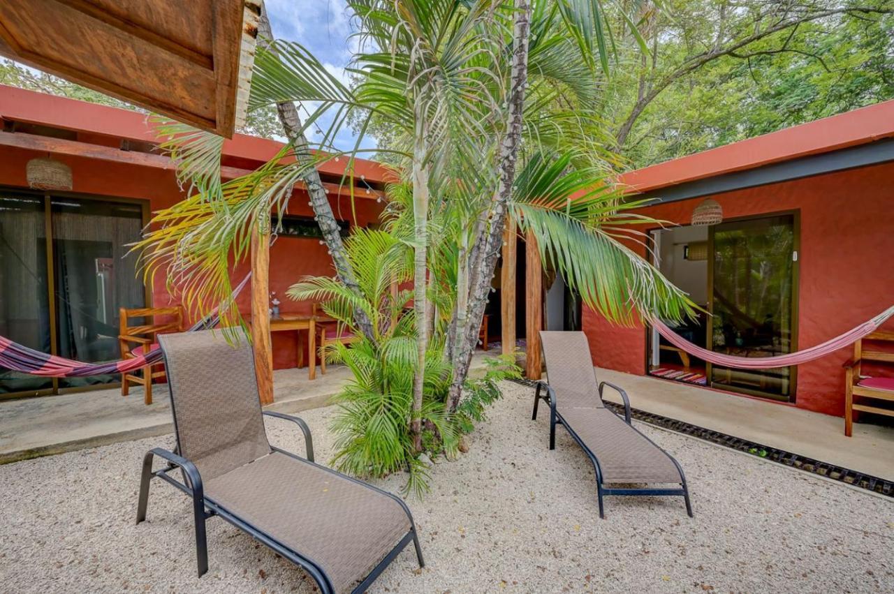 Hotel Mahayana Tamarindo Kültér fotó