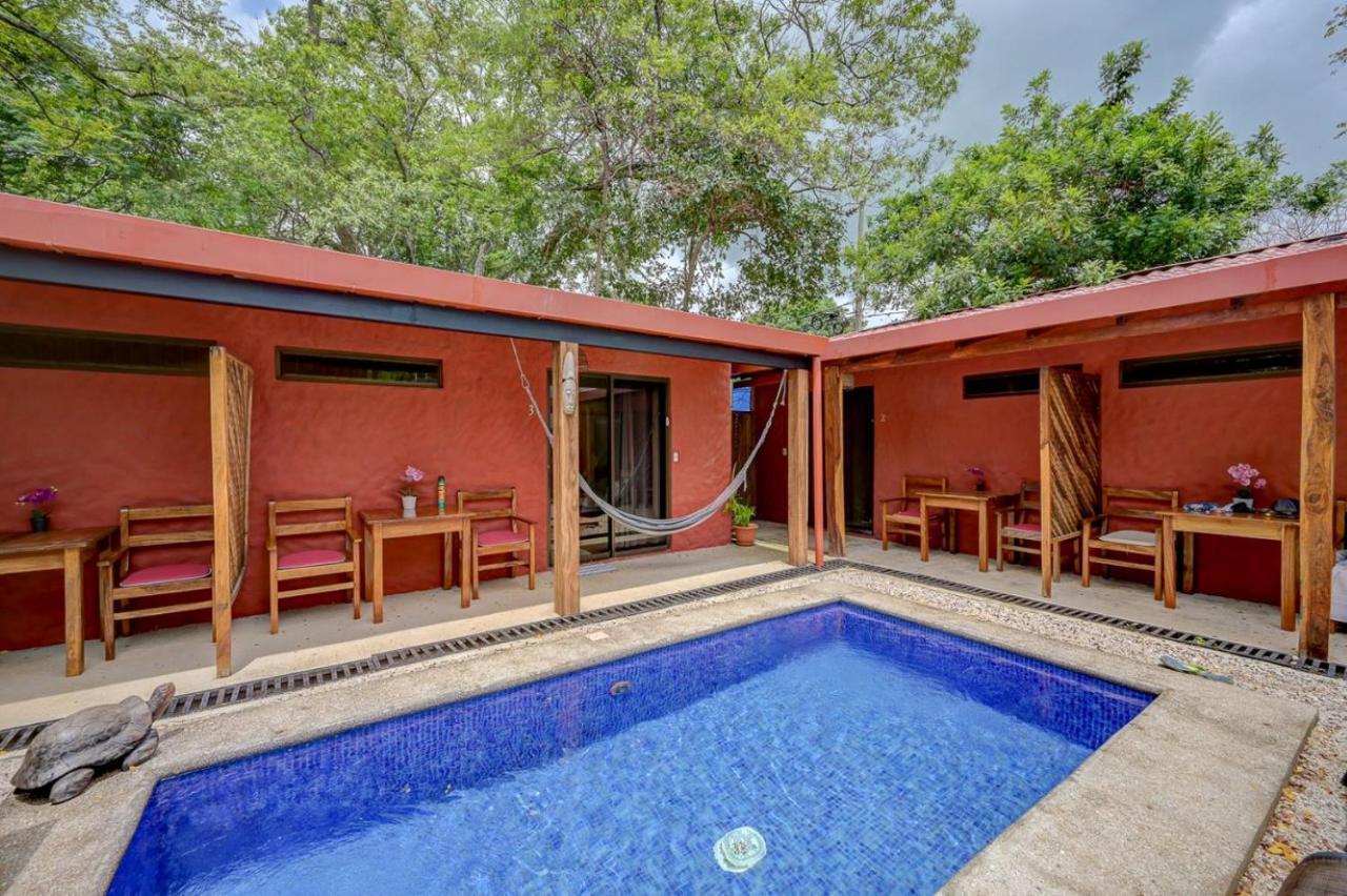 Hotel Mahayana Tamarindo Kültér fotó