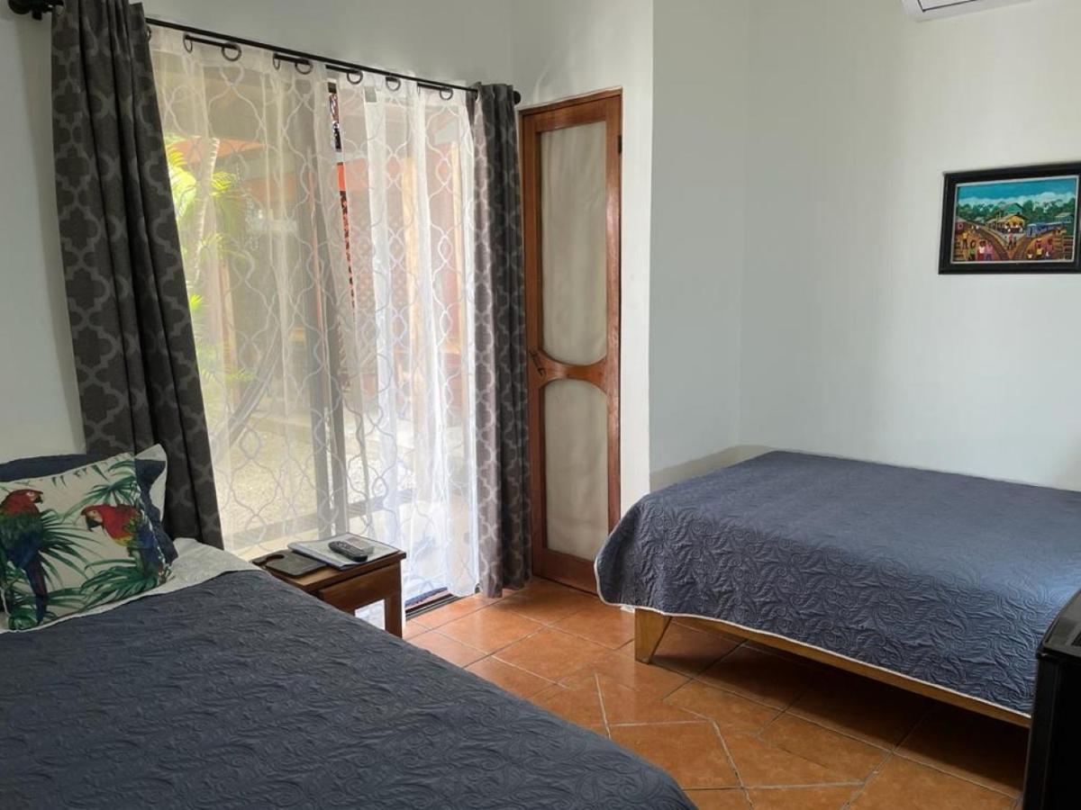 Hotel Mahayana Tamarindo Kültér fotó