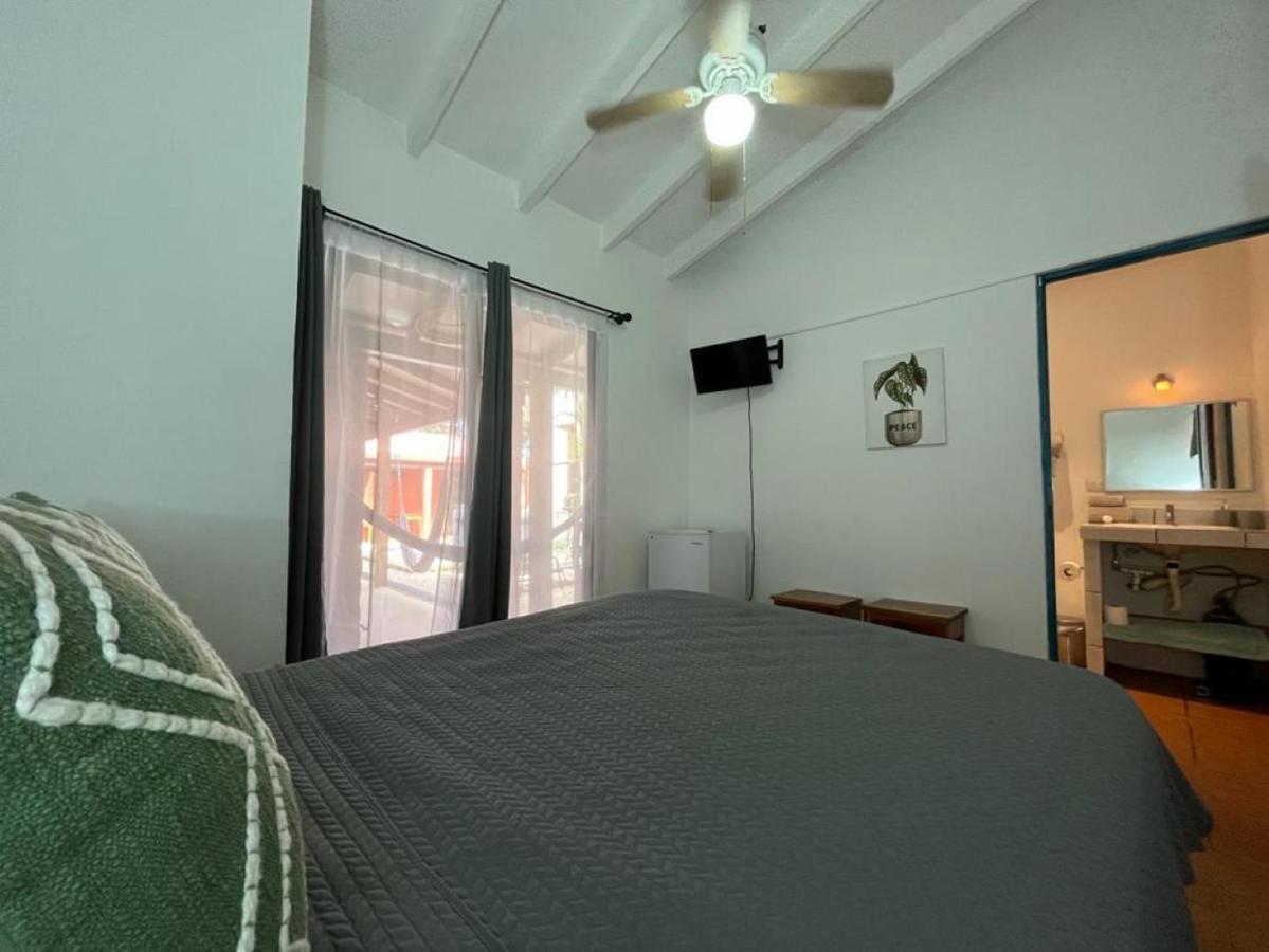 Hotel Mahayana Tamarindo Kültér fotó
