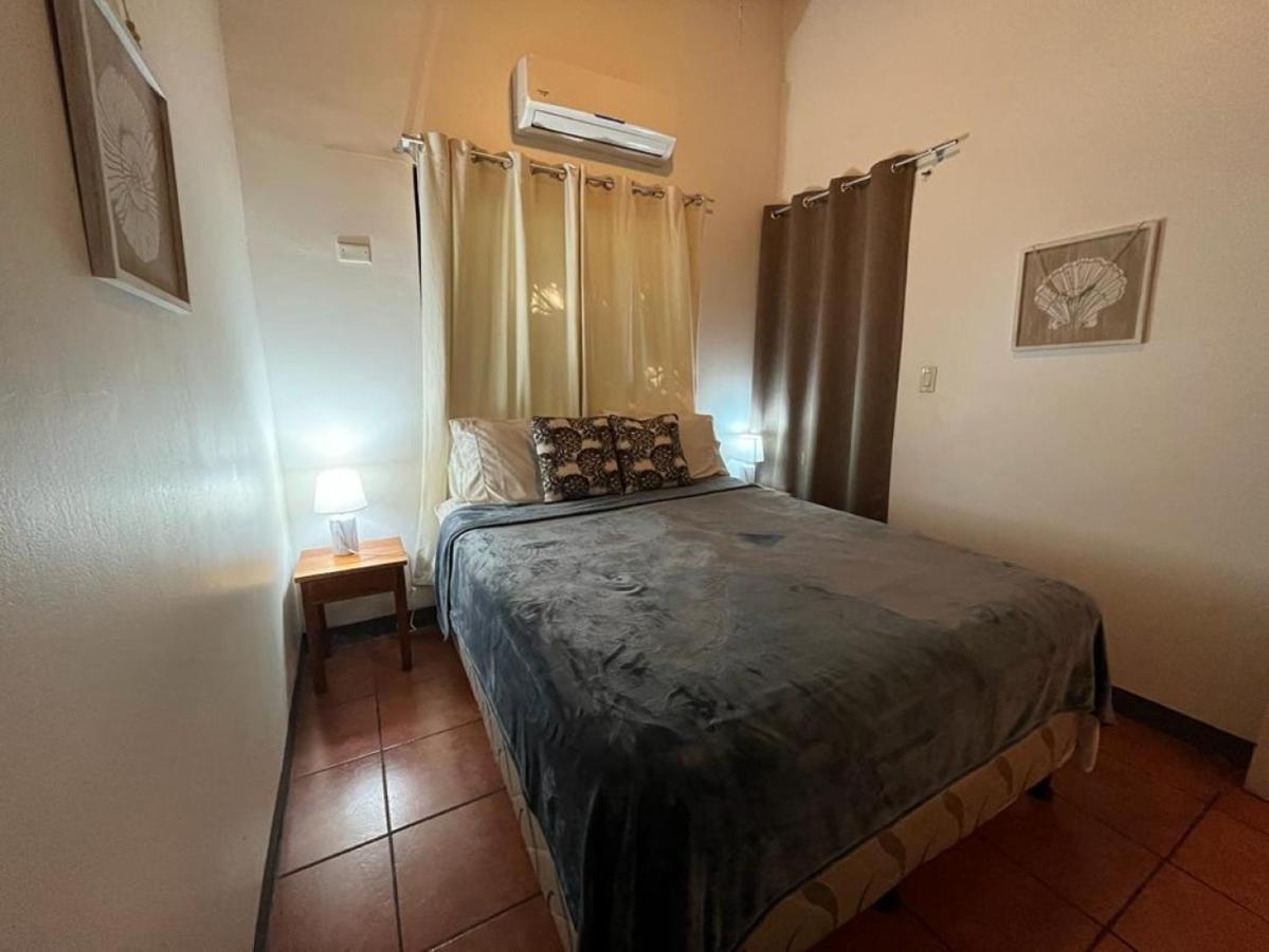 Hotel Mahayana Tamarindo Kültér fotó