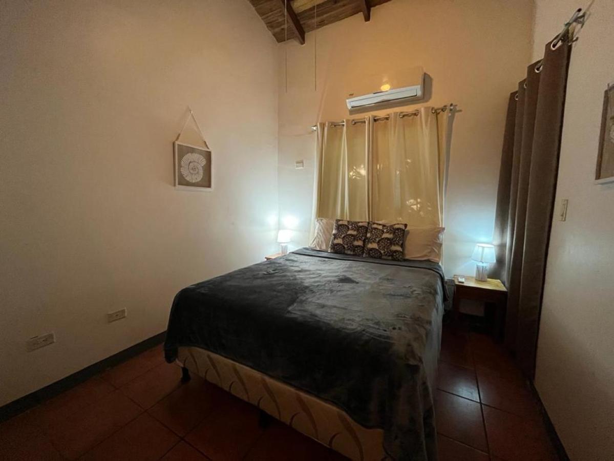 Hotel Mahayana Tamarindo Kültér fotó