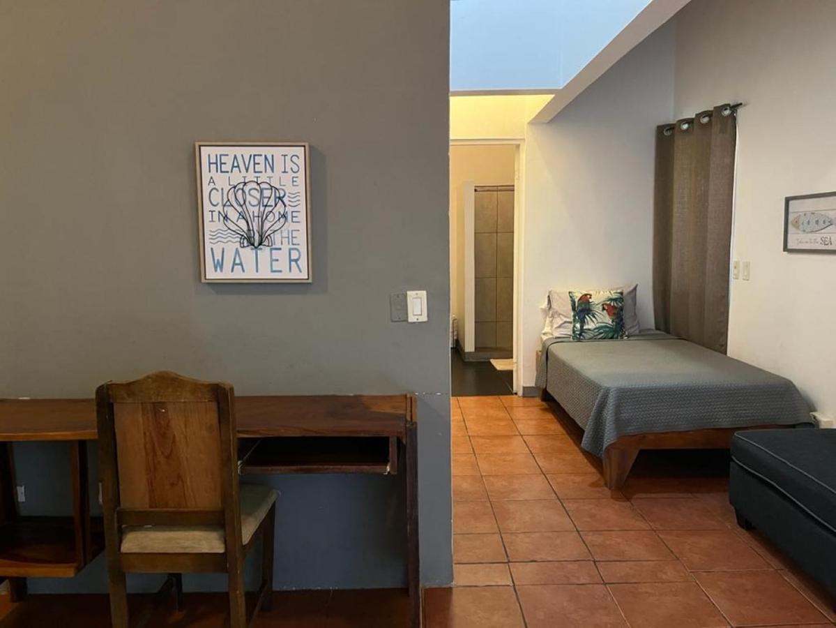Hotel Mahayana Tamarindo Kültér fotó